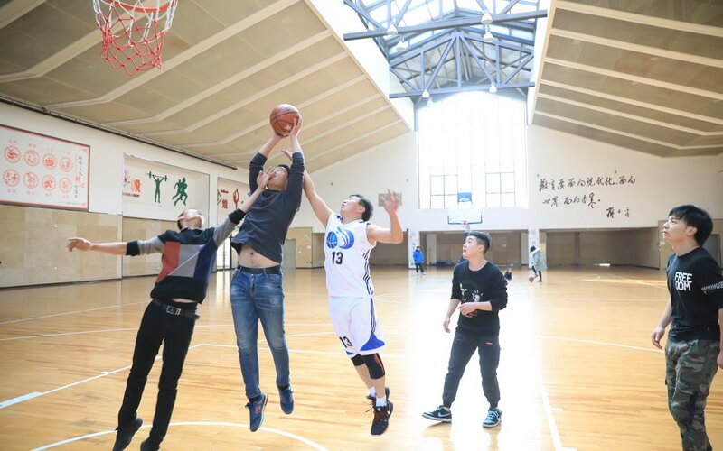 Basketball Match (2)